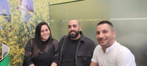 שי מה ממאי פיננסים ולקוחות